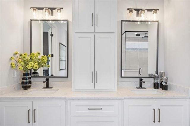 8025 Payne Street, Shawnee, KS 66220