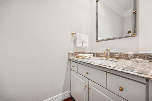 5818 Valley Forge Drive, Houston, TX 77057