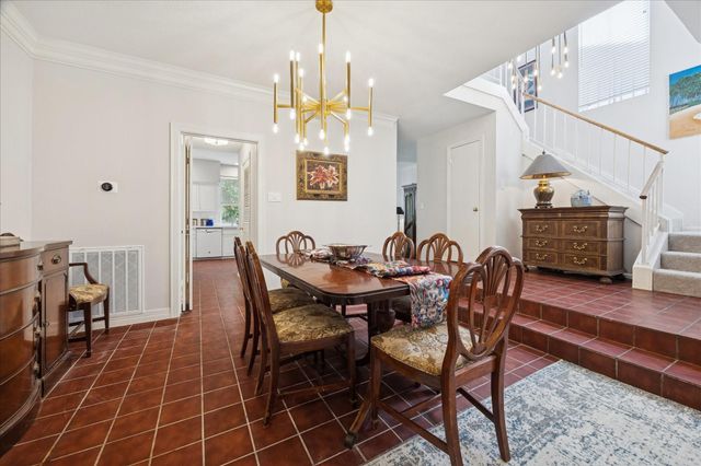 5818 Valley Forge Drive, Houston, TX 77057