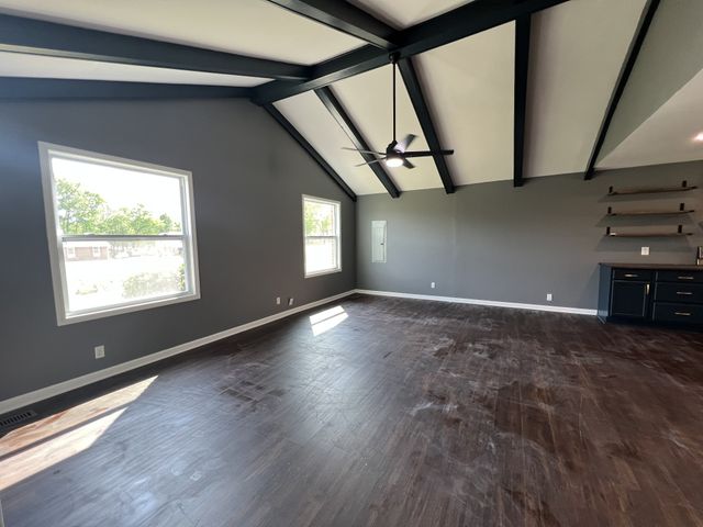120 Lake Point Dr, Gallatin, TN 37066
