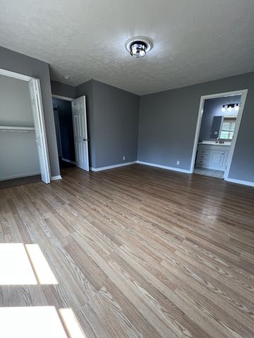 120 Lake Point Dr, Gallatin, TN 37066