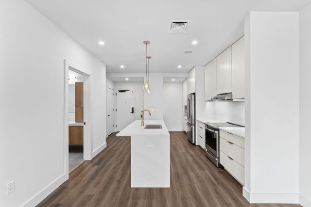 125 Cambrian Way Unit 611, Burlington, VT 05401