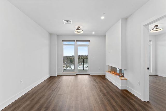 125 Cambrian Way Unit 611, Burlington, VT 05401