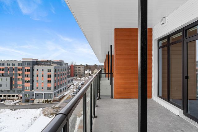 125 Cambrian Way Unit 611, Burlington, VT 05401