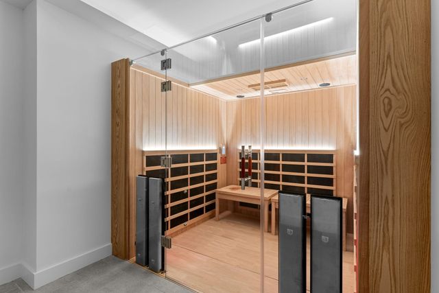 125 Cambrian Way Unit 611, Burlington, VT 05401