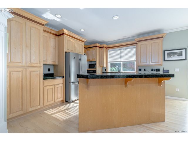 14732 Se DUKE St, Portland, OR 97236