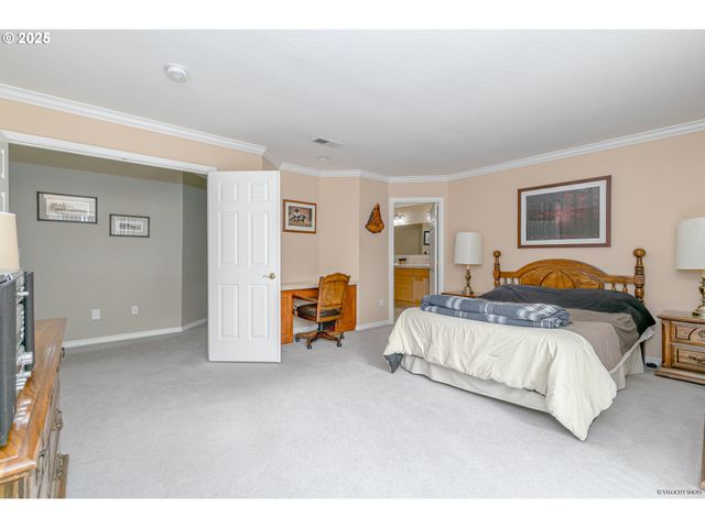 14732 Se DUKE St, Portland, OR 97236