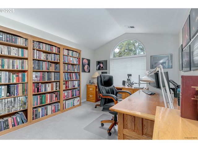 14732 Se DUKE St, Portland, OR 97236