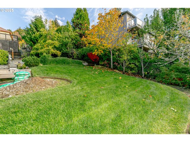 14732 Se DUKE St, Portland, OR 97236