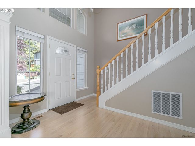 14732 Se DUKE St, Portland, OR 97236