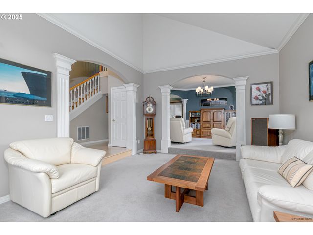 14732 Se DUKE St, Portland, OR 97236