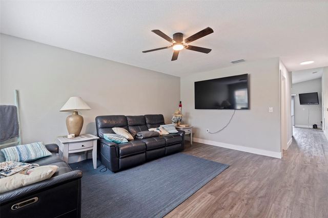 935 47TH AVENUE N, St Petersburg, FL 33703