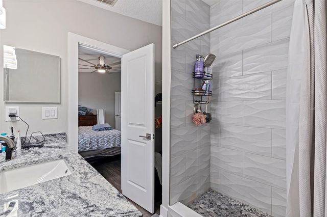 935 47TH AVENUE N, St Petersburg, FL 33703