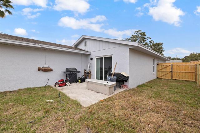 935 47TH AVENUE N, St Petersburg, FL 33703