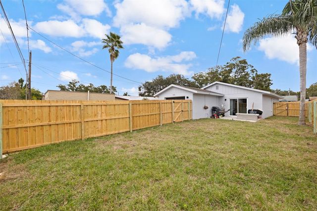 935 47TH AVENUE N, St Petersburg, FL 33703