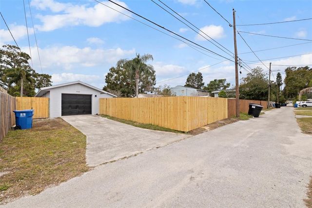 935 47TH AVENUE N, St Petersburg, FL 33703