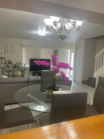 9880 Hammocks Blvd 101-43, Miami, FL 33196