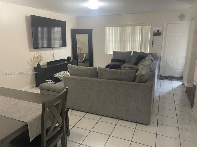 9880 Hammocks Blvd 101-43, Miami, FL 33196