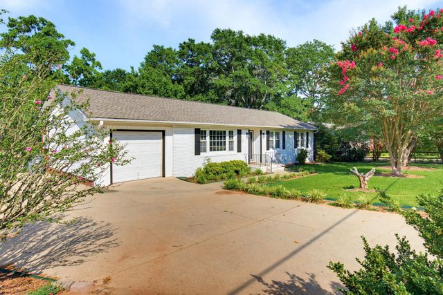 107 Luther Place, Spartanburg, SC 29301