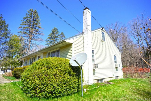 51 Arthursburg Road, Lagrangeville, NY 12540