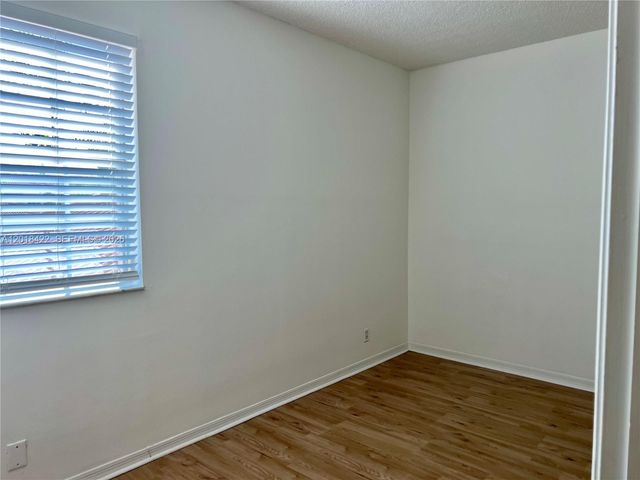 982 Sevilla Cir 982, Weston, FL 33326