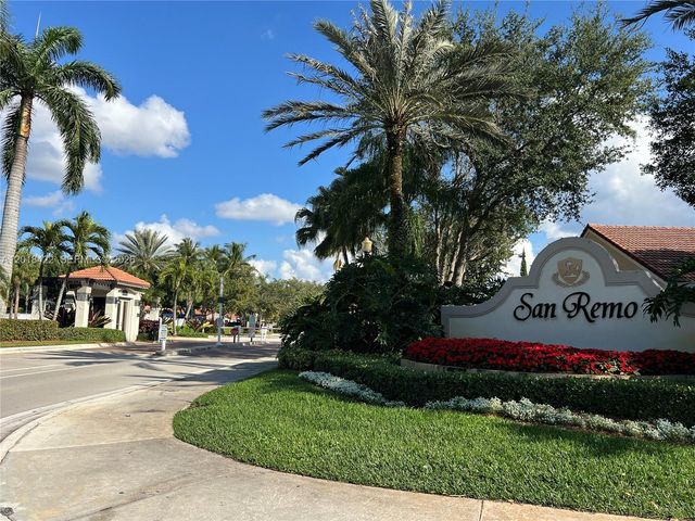982 Sevilla Cir 982, Weston, FL 33326