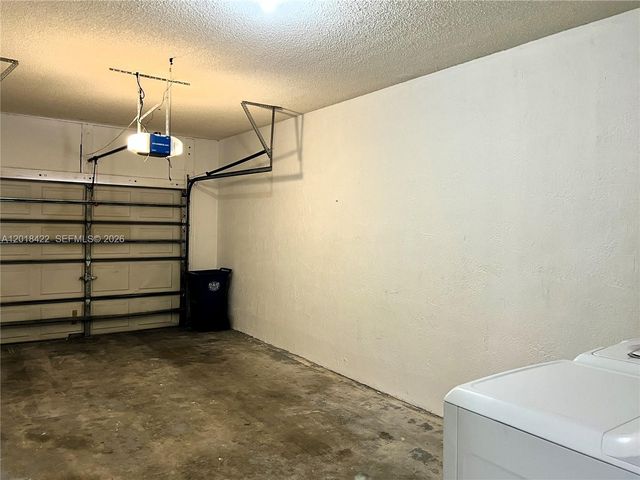 982 Sevilla Cir 982, Weston, FL 33326