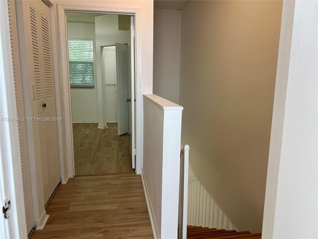 982 Sevilla Cir 982, Weston, FL 33326