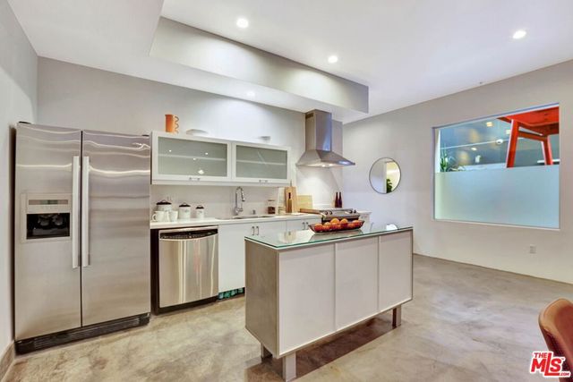 803 Wilcox Avenue 7, Los Angeles, CA 90038