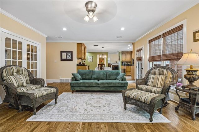 9324 OAK KNOLL CV, Cordova, TN 38018