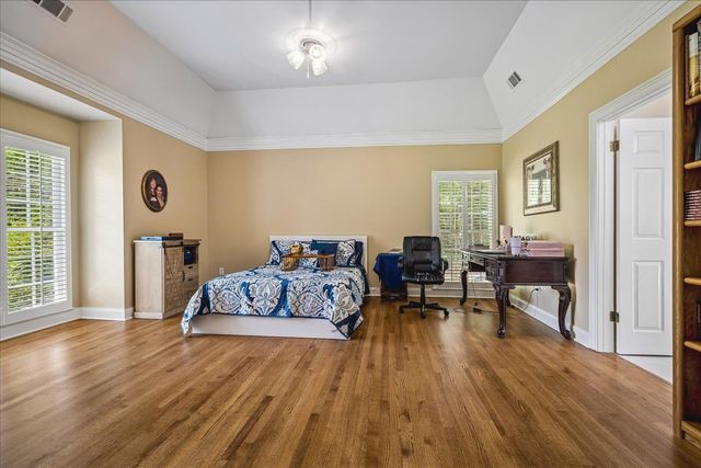 9324 OAK KNOLL CV, Cordova, TN 38018
