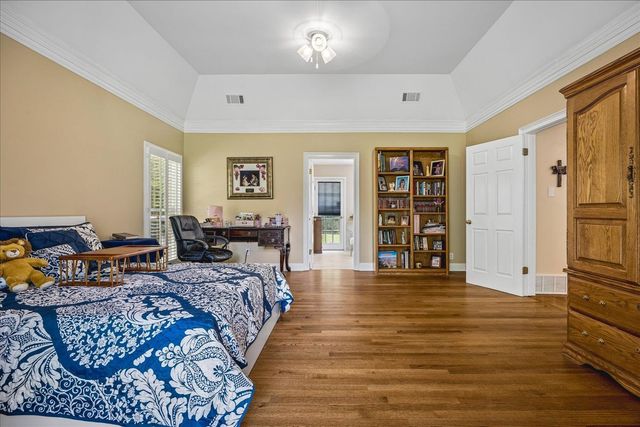 9324 OAK KNOLL CV, Cordova, TN 38018