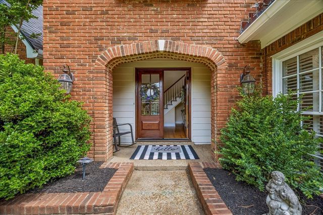 9324 OAK KNOLL CV, Cordova, TN 38018