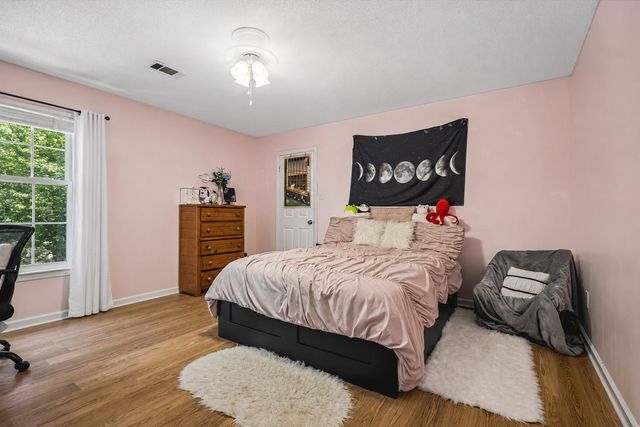 9324 OAK KNOLL CV, Cordova, TN 38018