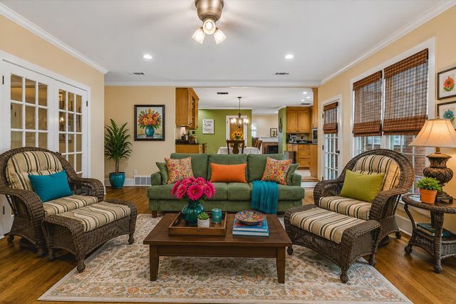 9324 OAK KNOLL CV, Cordova, TN 38018