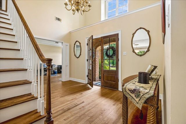 9324 OAK KNOLL CV, Cordova, TN 38018