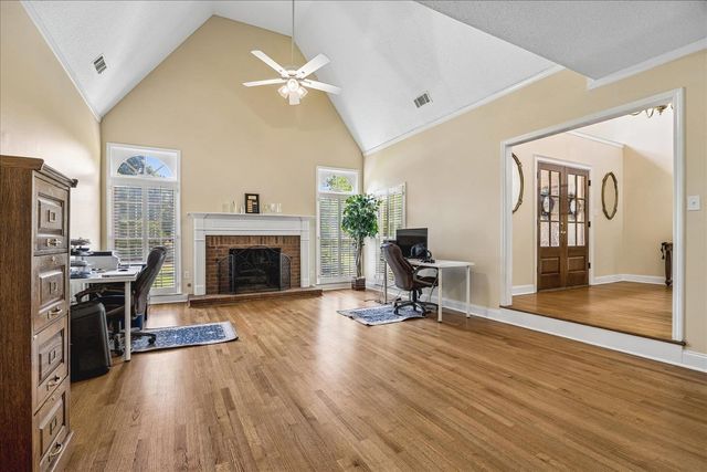 9324 OAK KNOLL CV, Cordova, TN 38018