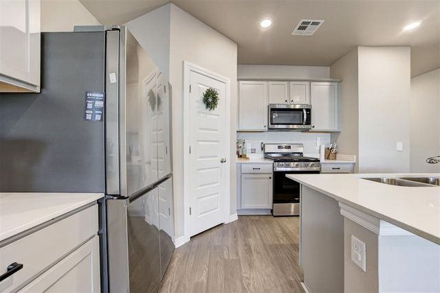 10401 NW 26th Street, Yukon, OK 73099