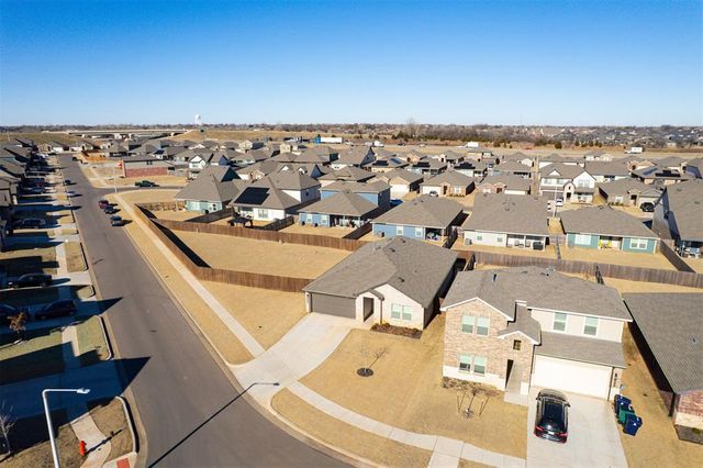 10401 NW 26th Street, Yukon, OK 73099