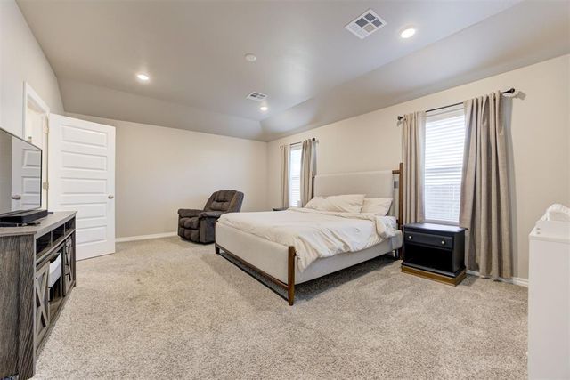 10401 NW 26th Street, Yukon, OK 73099