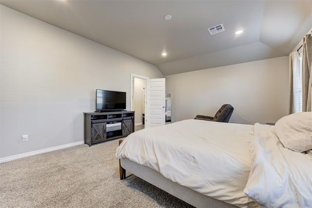 10401 NW 26th Street, Yukon, OK 73099