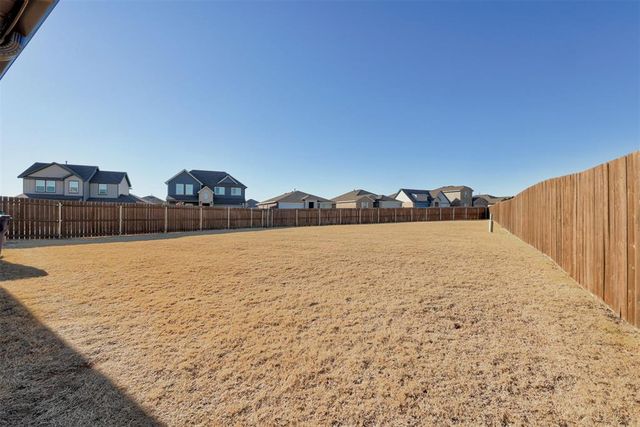 10401 NW 26th Street, Yukon, OK 73099