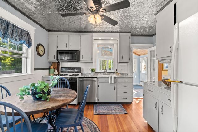132 Luce St, Lowell, MA 01852