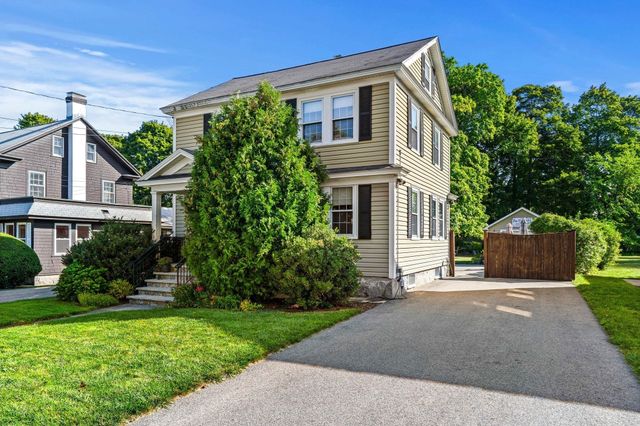 132 Luce St, Lowell, MA 01852