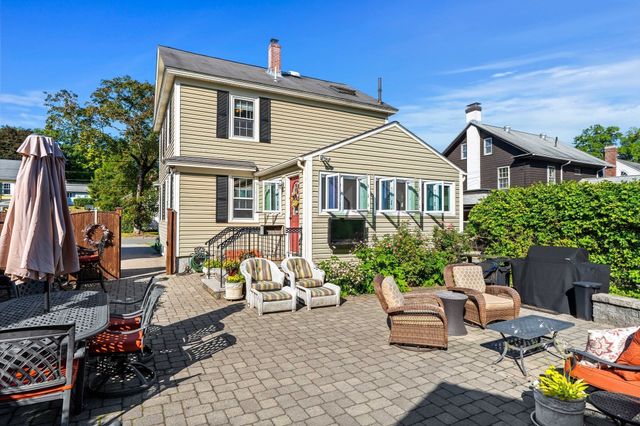 132 Luce St, Lowell, MA 01852