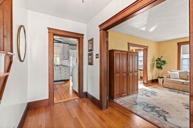132 Luce St, Lowell, MA 01852