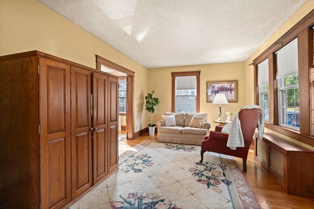 132 Luce St, Lowell, MA 01852