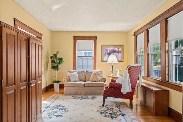 132 Luce St, Lowell, MA 01852