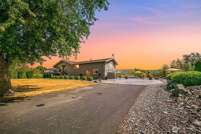 1835 E Smith Road, Bellingham, WA 98226