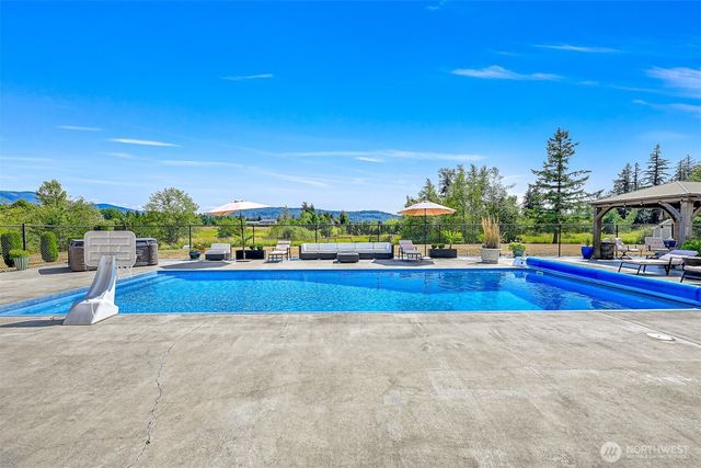1835 E Smith Road, Bellingham, WA 98226